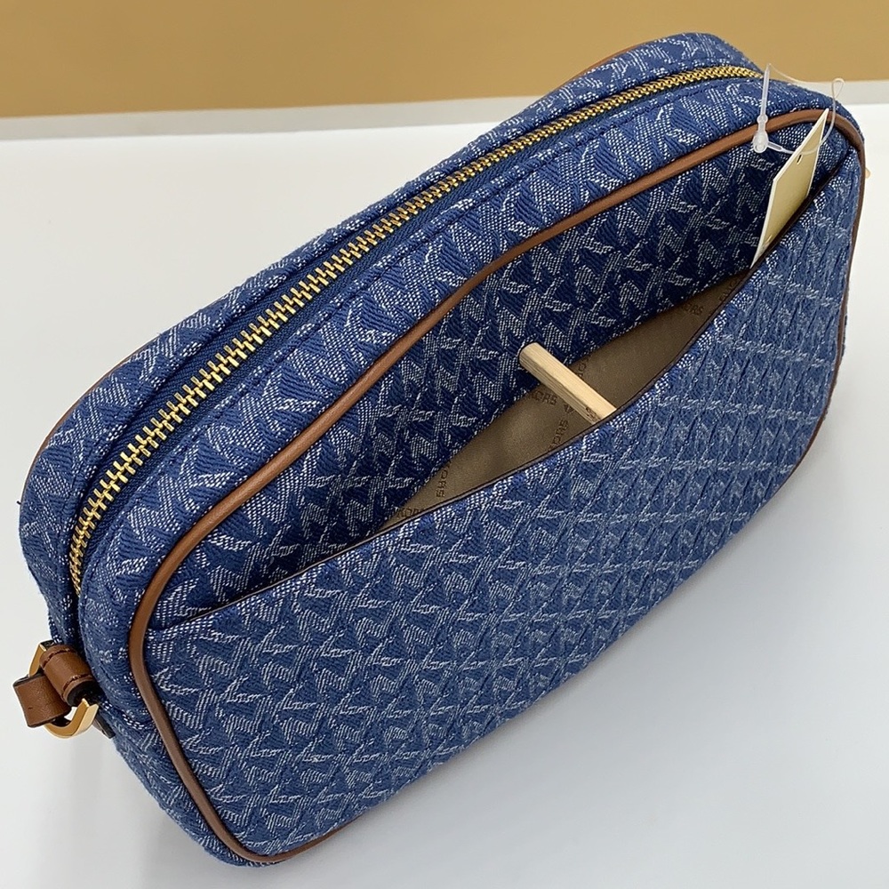 Michael Kors Jet Set Item Large East West Zip Chain Crossbody XBody
Denim - Picture 8 of 16